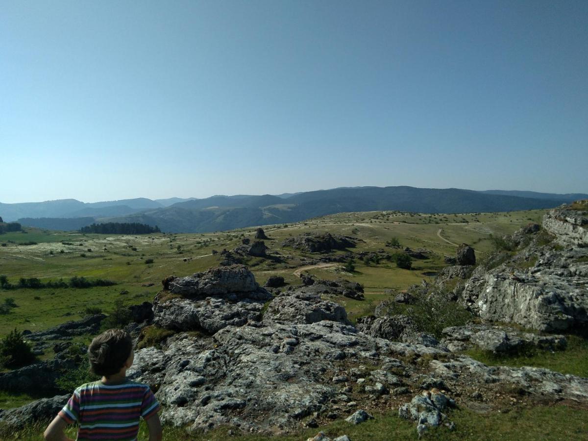 Le Gite D'A Cote Fons  Exterior foto